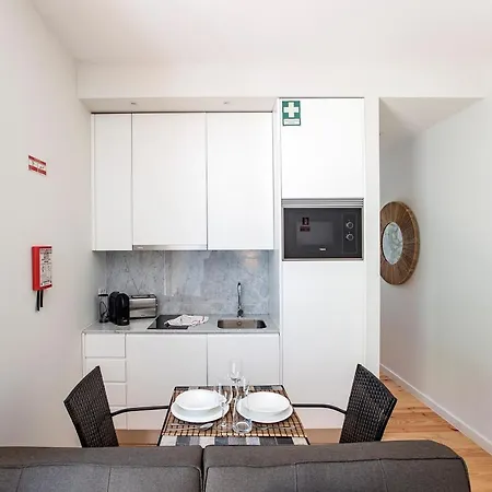 W/ Pool, Ac & Patio By Lovelystay