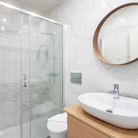 W/ Pool, Ac & Patio By Lovelystay * Porto