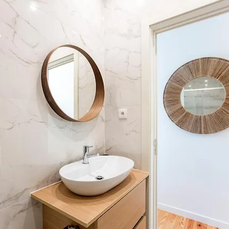 W/ Pool, Ac & Patio By Lovelystay Apartamento *